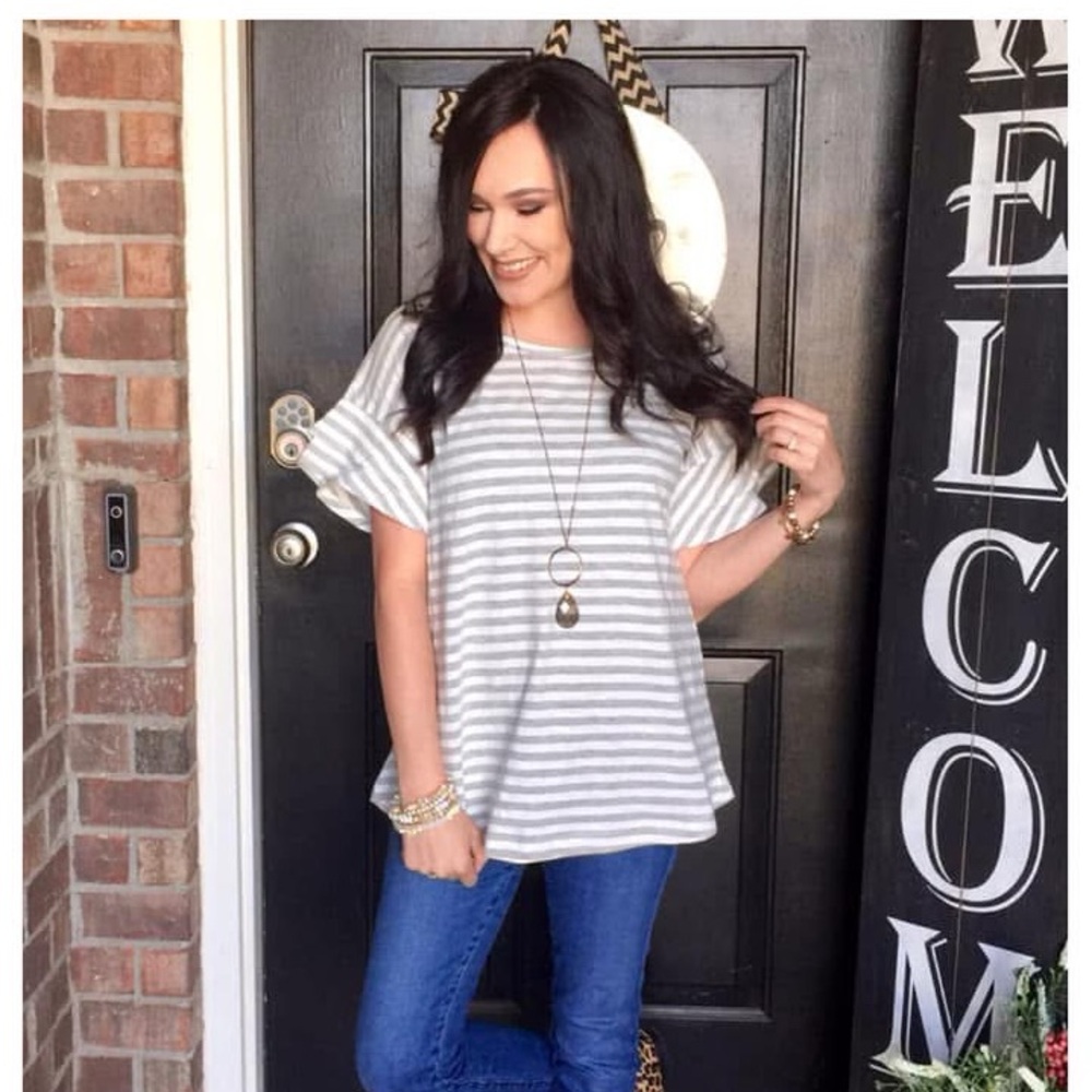 Wishlist Gray White Striped Ruffle Sleeve Top S